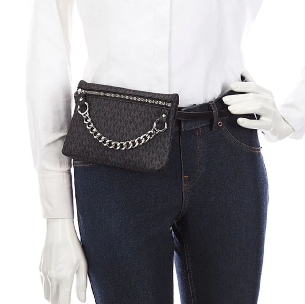 Michael Kors women chain belt-bag, new never used size M $45